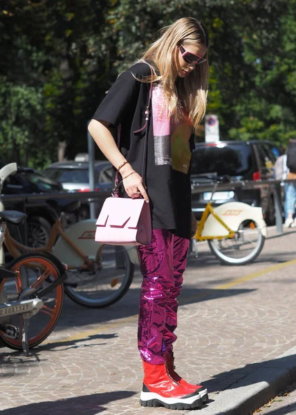 Fashion Blogger Street Style Outfit Μετά Την Επίδειξη Μόδας Msgm — Φωτογραφία Αρχείου