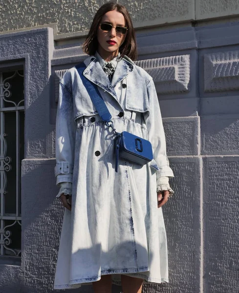 Módní Blogger Street Styl Outfit Před Msgm Módní Přehlídka Miláně — Stock fotografie