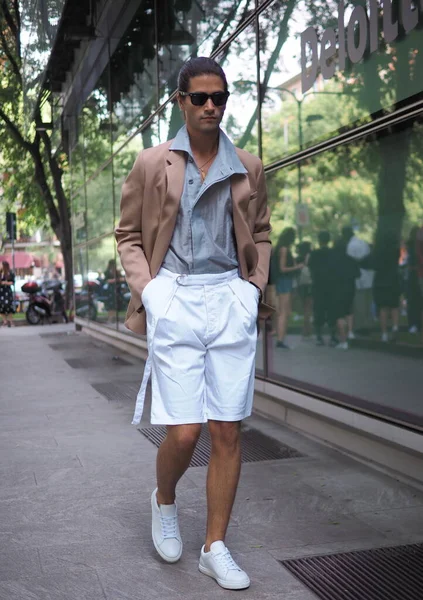 Marc Forne Outfit Street Style Dopo Sfilata Armani Durante Milano — Foto Stock