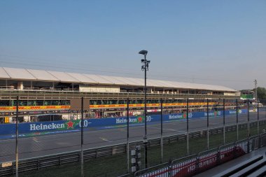 Autodromo Nazionale Monza kutu görüntüsü, İtalya 'nın kuzeyinde, Monza şehrinin yakınında yer alan bir yarış pisti..