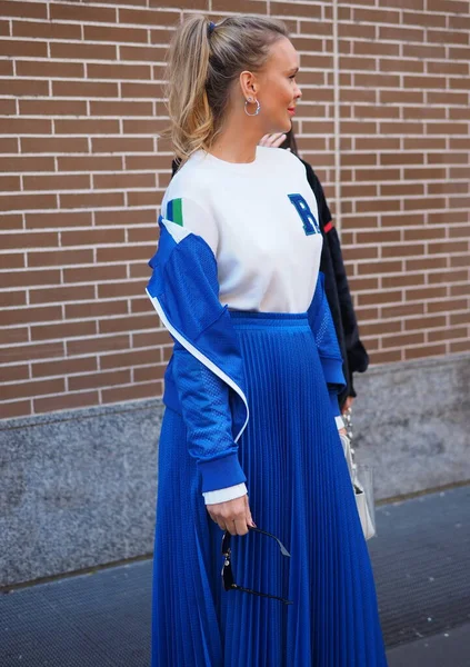 Moda Blogger Street Style Outfit Antes Del Desfile Moda Fendi —  Fotos de Stock