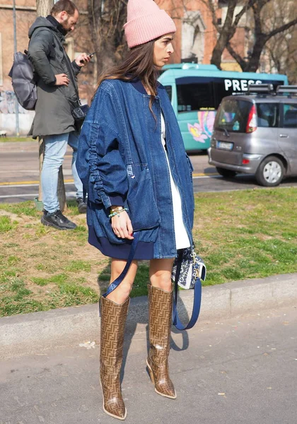 Fashion Blogger Street Style Outfit Fendi Fashion Show Milan Fashion — Stock Photo, Image