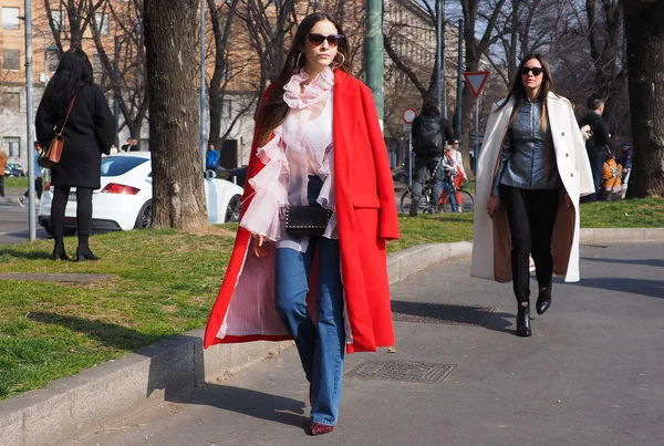 Moda Blogger Street Style Outfit Antes Del Desfile Moda Fendi — Foto de Stock