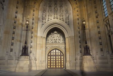 Westminster Abbey yan kapısı - Londra, İngiltere 'deki Westminster' daki St. Peter Koleji Kilisesi
