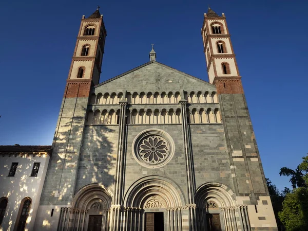 Facade Basilica Sant Andrea Vercelli Piedmont — Stock Photo, Image