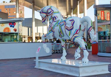 Leonardo Atı projesi, Leonardo 'nun atı Autor Markus Benesch tarafından Milano' nun Portello şehrinde yeniden ziyaret edildi..