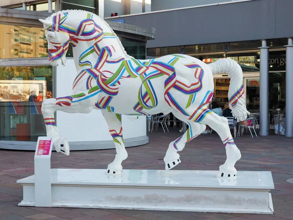 Leonardo Atı projesi, Leonardo 'nun atı Autor Markus Benesch tarafından Milano' nun Portello şehrinde yeniden ziyaret edildi..