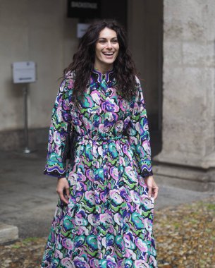 EMILIO PUCCI defilesinden önce 24 yaşındaki Corso Magenta 'da poz veren oyuncu Paola Turani, Milan Moda Haftası Kadını, 2018 / 19 kışında İtalya' nın Milano kentinde düştü.. 