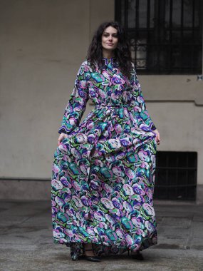 EMILIO PUCCI defilesinden önce 24 yaşındaki Corso Magenta 'da poz veren oyuncu Paola Turani, Milan Moda Haftası Kadını, 2018 / 19 kışında İtalya' nın Milano kentinde düştü.. 