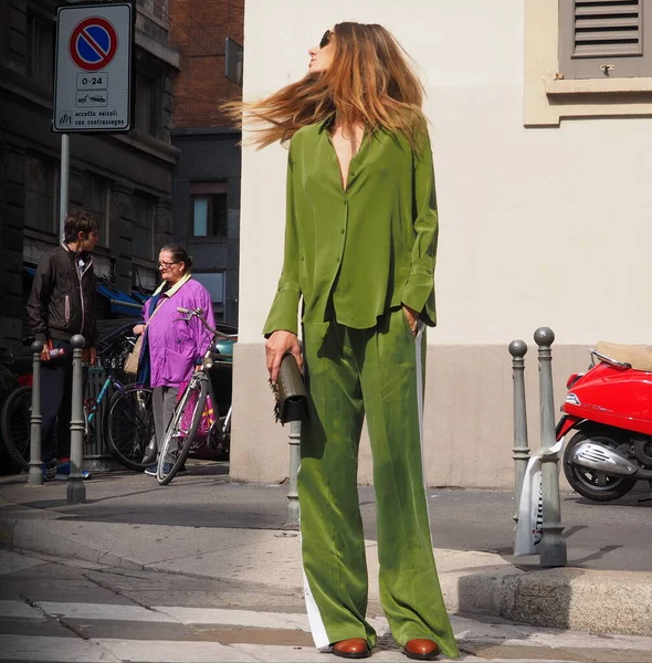 Fashionable Woman Posing Photographers Street Antonio Marras Fashion Show Milan — Foto Stock