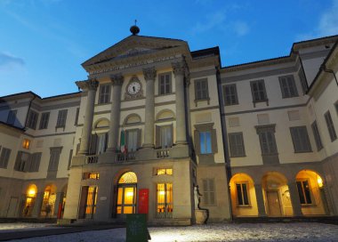 Accademia Carrara, Bergamo 'da bir sanat galerisi ve güzel sanatlar akademisi. Lombardy, İtalya