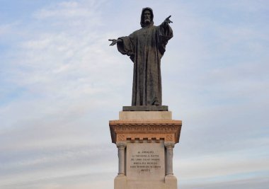 Arnaldo heykeli, Brescia, Lombardy, İtalya