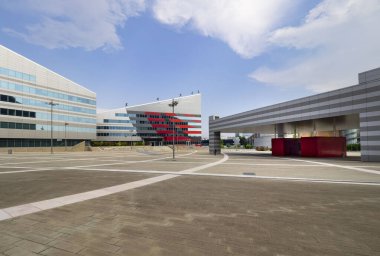 Piazza Gino Valle (Gino Valle Meydanı), 