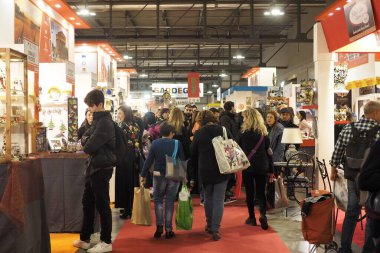  Sanatçılar Milan, İtalya 'da fuar fuarı 