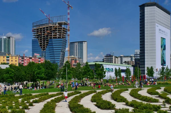 Milan, İtalya: Mayıs 2020: Milano 'daki 