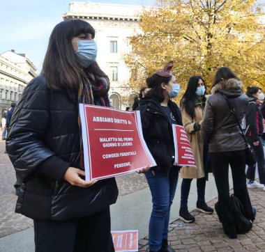 Gösteri ve etkinlik organizatörlerinin ulusal ve bölgesel hükümler ile ilgili eylemleri düzenleyenleri protesto edin..