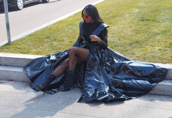 Fashion Bloggers Street Style Outfit Antes Del Desfile Moda Armani —  Fotos de Stock