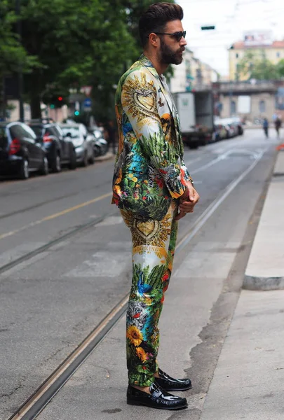 Mode Bloggare Street Style Kläder Innan Neil Barrett Modevisning Milano — Stockfoto