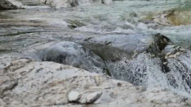  Ponte Nossa Kanyonu 'ndaki River Serio geçidi, Bergamo, Lombardy, İtalya