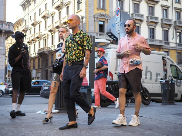 Fashion Bloggers Street Style Outfits Πριν Την Επίδειξη Μόδας Palm — Φωτογραφία Αρχείου