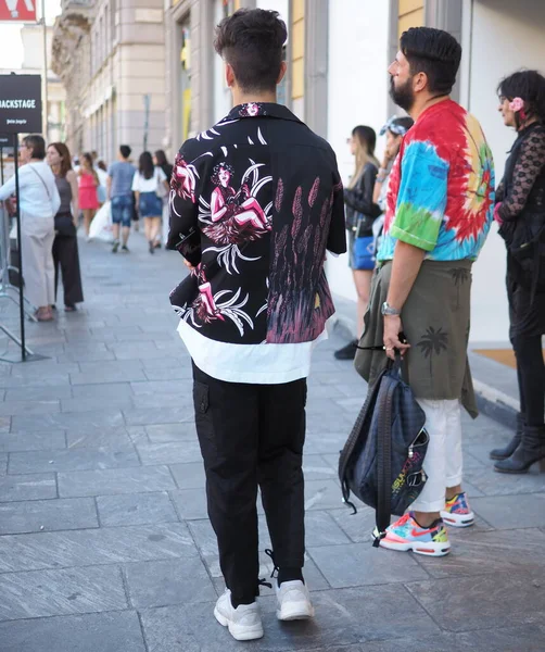 Módní Bloggeři Street Style Oblečení Před Módní Přehlídkou Palm Angels — Stock fotografie