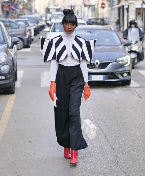 Modebloggerin Streetstyle Outfit Vor Der Calcaterra Modenschau Während Der Mailänder — Stockfoto