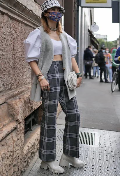 Moda Blogger Street Style Outfit Antes Drome Fashion Show Milan — Fotografia de Stock