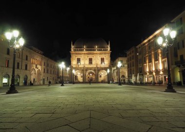 Gece Piazza della Loggia, Brescia, Lombardy, İtalya.