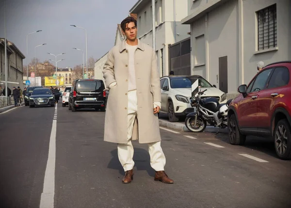 Fashionable Man Street Style Outfit Voor Dsquared2 Modeshow Tijdens Milan — Stockfoto