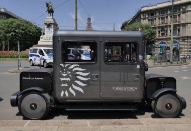  Mimo, Uluslararası Monza Milan motor fuarı 2021 'de süperarabalar ve motorlar açıldı.