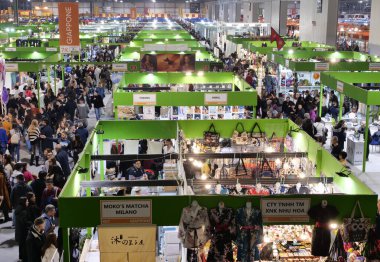 Tipik yerel ürünler olan zanaatkarlar yiyecek, folklor, müzik ve dans yok. Rho, Milan, İtalya.