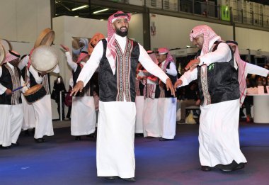 Tipik yerel ürünler olan zanaatkarlar yiyecek, folklor, müzik ve dans yok. Rho, Milan, İtalya.