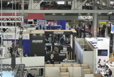 2 Kasım 2025: EICMA 'da motosiklet ve aksesuarlar, uluslararası motosiklet sergisi, Milan, Lombardiya