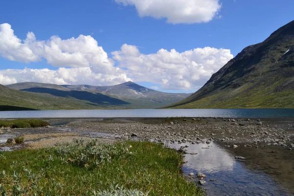 Natuur Van Scandinavische Bergen Stockafbeelding