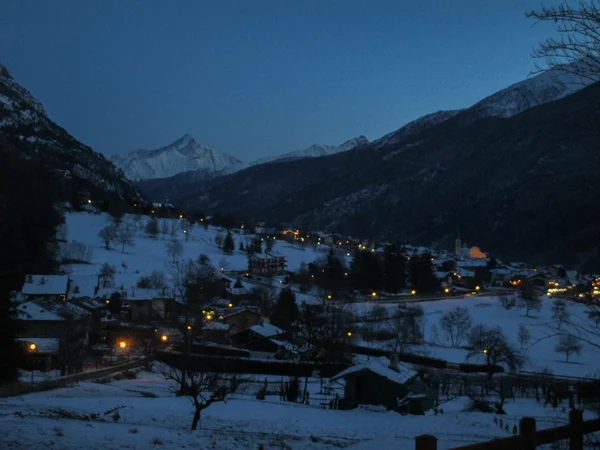 Pohoří Alp sněhu zimní slunce panoramatický pohled — Stock fotografie