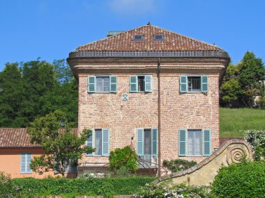 Kırsal kesimde eski manastır