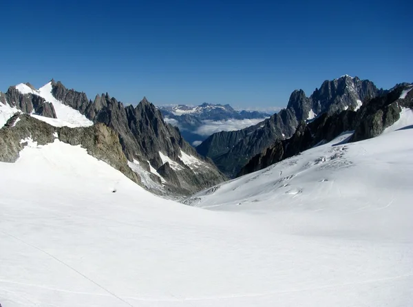 Pohoří Alp sníh panoramatický výhled na Monte Bianco — Stock fotografie