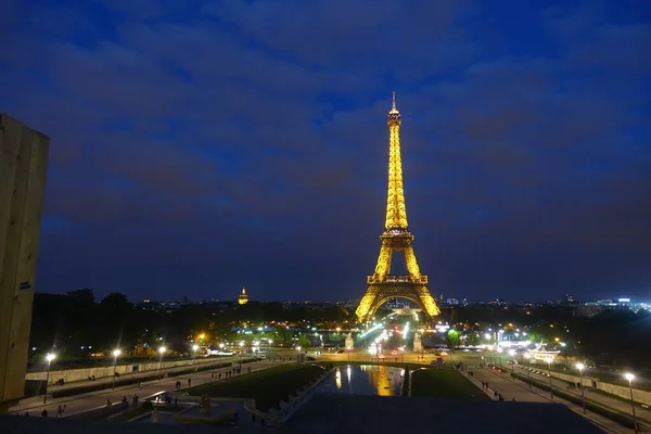 Vista Notturna Della Torre Eiffel Francia — Foto Stock