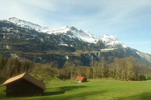 Paisaje Natural Montañas Nevadas Tomadas Interlaken Suiza —  Fotos de Stock