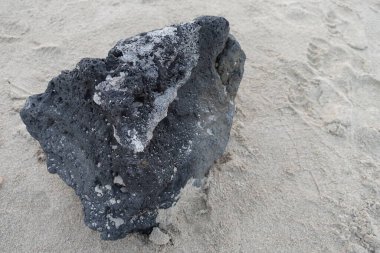 Kumsalda bazalt resmi.