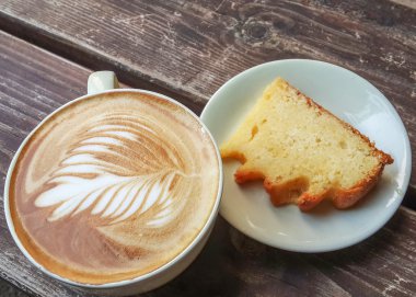 Sabah pasta ile kahve