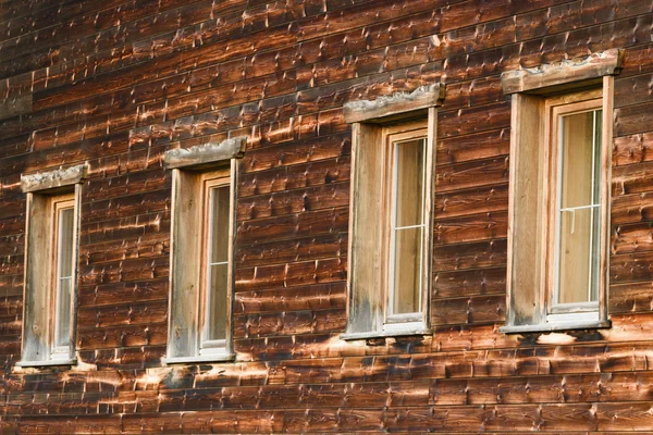 Avusturyalı köyün Dağı'nın eteklerinde sakin bir köşe