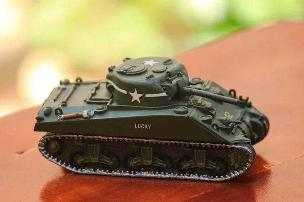 miniature battle tanks for decoration and games