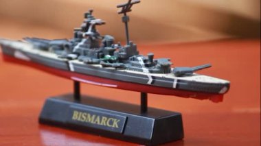 Battleship minyatür Bismarck dekorasyon ve hediye için. Bu gemi 2. Dünya Savaşı 'nın efsanesidir.