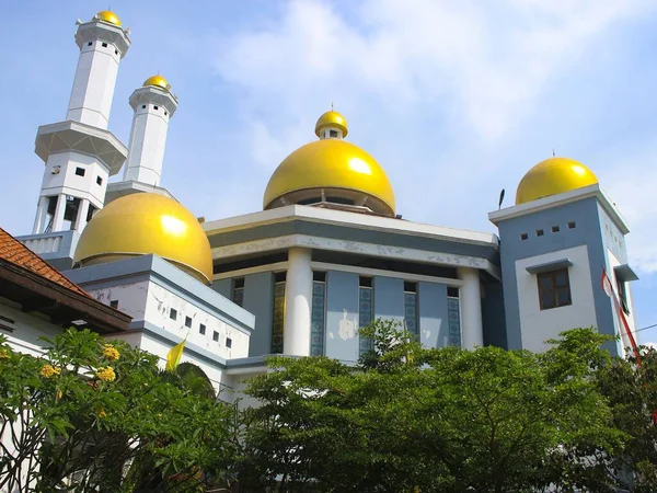 Minarette Der Moschee Und Kuppelbauten Mit Charakteristischen Künstlerischen Gebäuden — Stockfoto