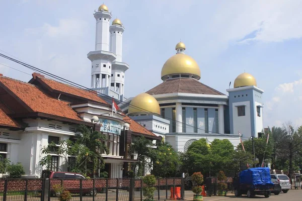 Menara Masjid Dan Arsitektur Bangunan Kubah Dengan Karakteristik Bangunan Artistik — Stok Foto