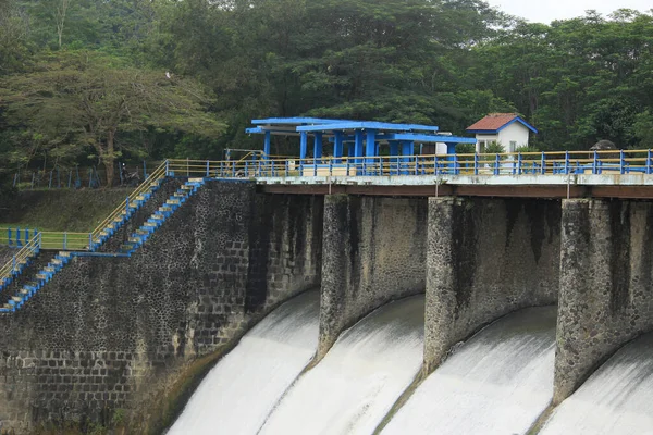 River Water Flows Ancient Water Dam Rice Fields Irrigation Community — Stock Photo, Image