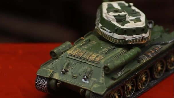 ビデオミニチュア主力戦車T 34第二次世界大戦から この鎧は伝説です — ストック動画