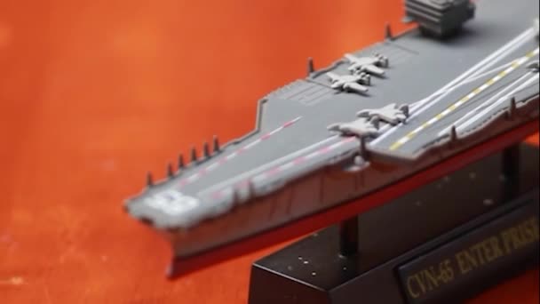 Efsanevi Amerikan Donanma Uçak Gemisi Cvn Entre Prise Nin Minyatür — Stok video