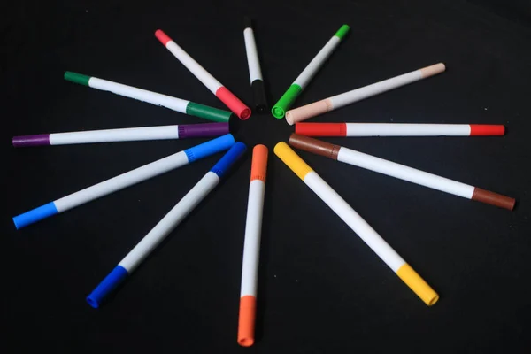 Array Markers Colored Pencils Produces Beautiful Bright Colorful Pattern Colorful — Stock Photo, Image